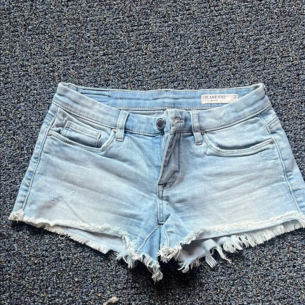 Blank NYC Light Wash Denim Frayed Hem Shorts - Picture 1 of 2